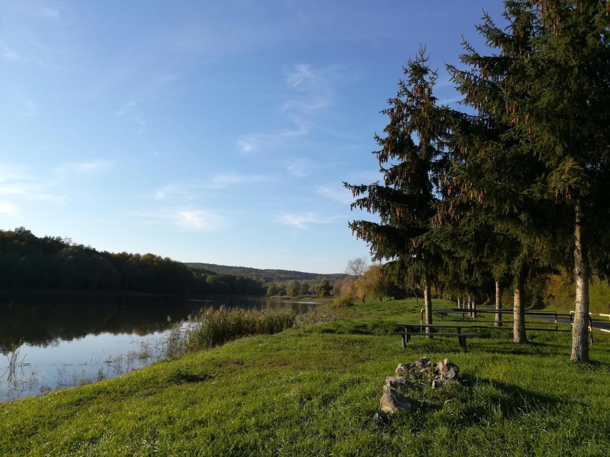 Hotel Rejtek Vendeghaz Lispeszentadorján Zewnętrze zdjęcie